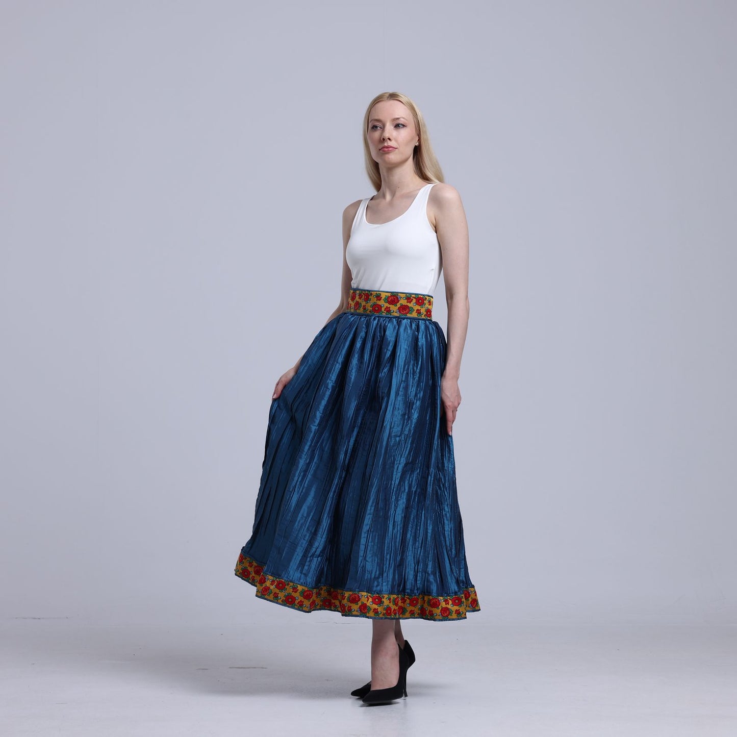 LA REINE - Crinkled Midi Skirt with Shalky Trim
