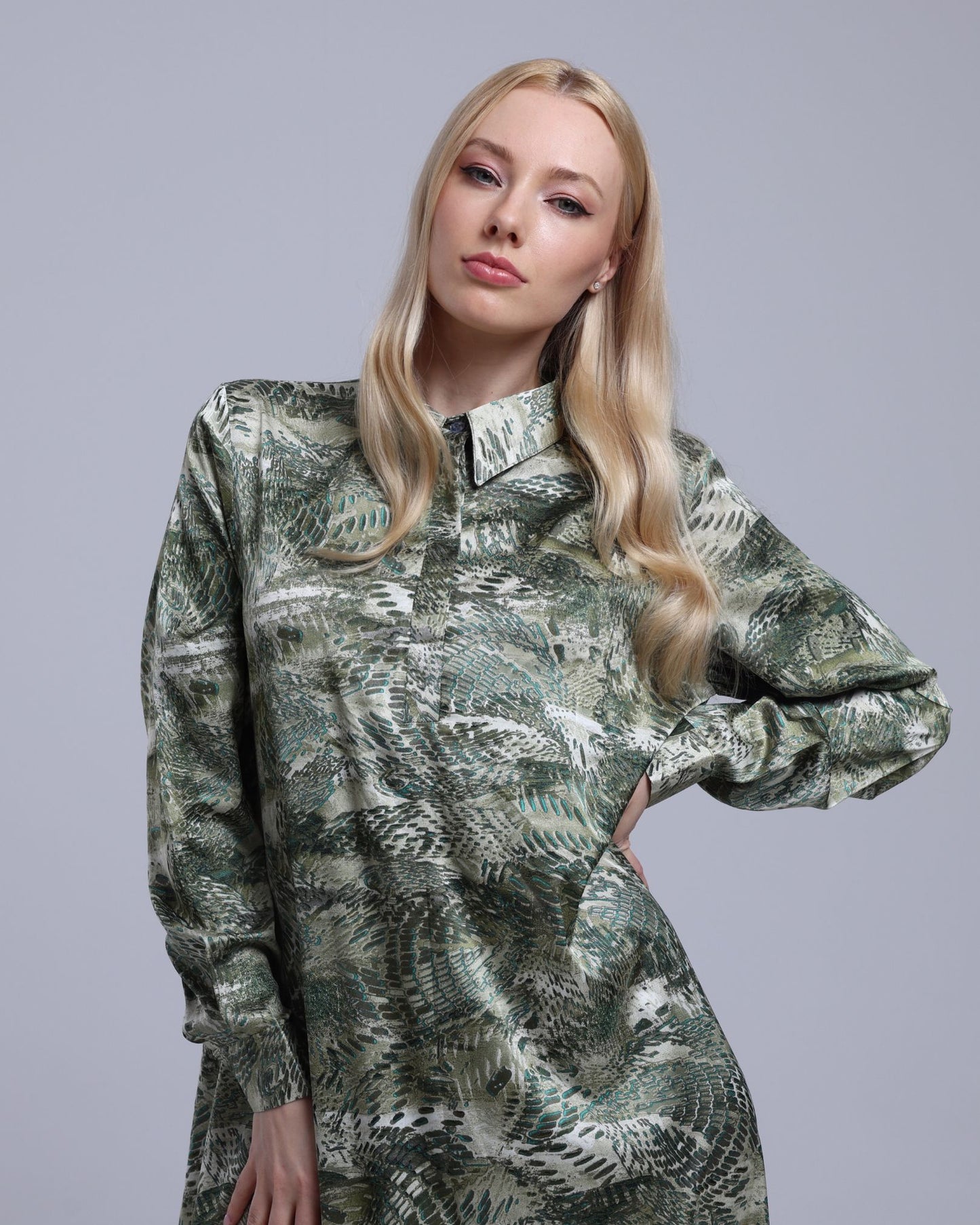 LA REINE - Printed Maxi Shirt Dress
