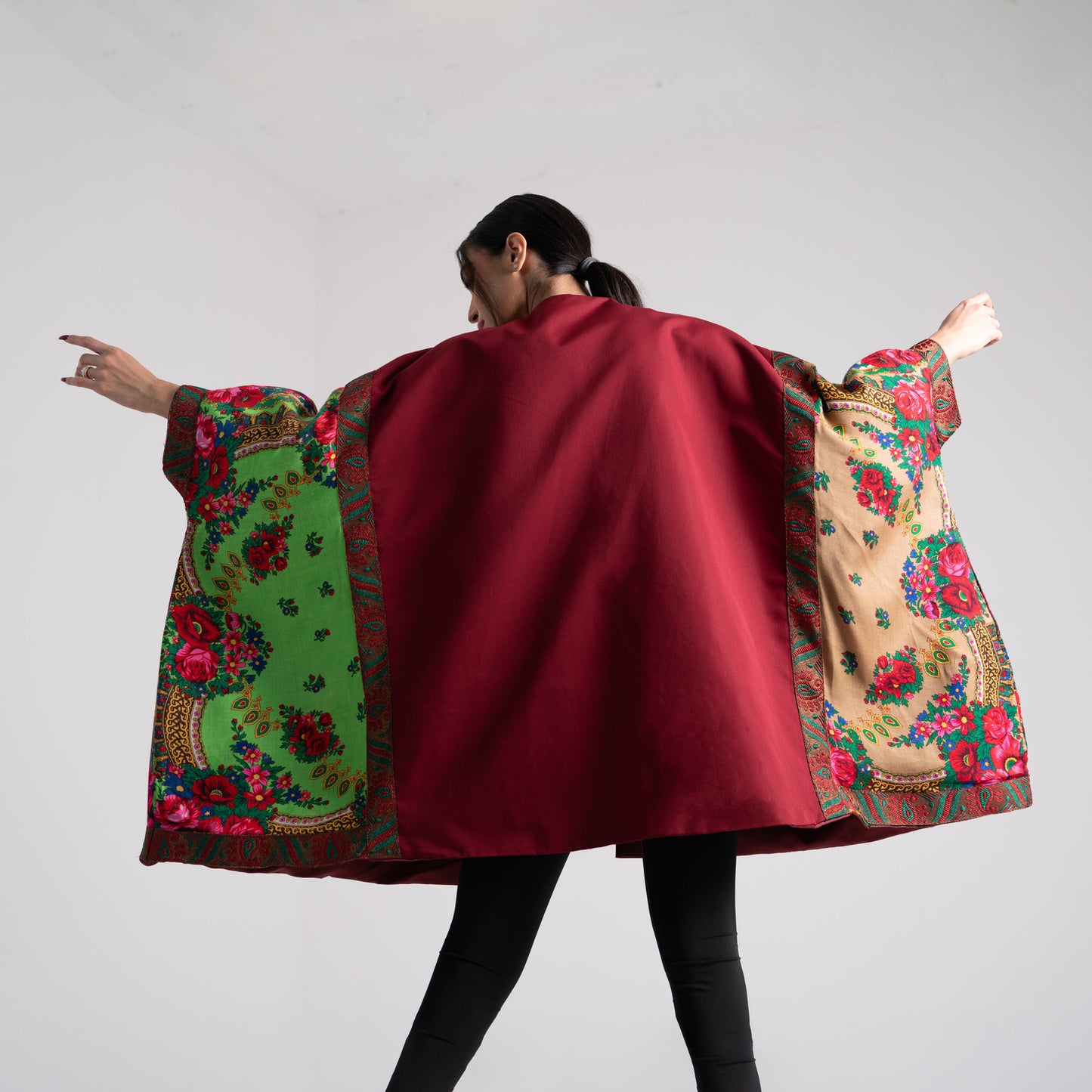 LA REINE - Shalky Print Cape