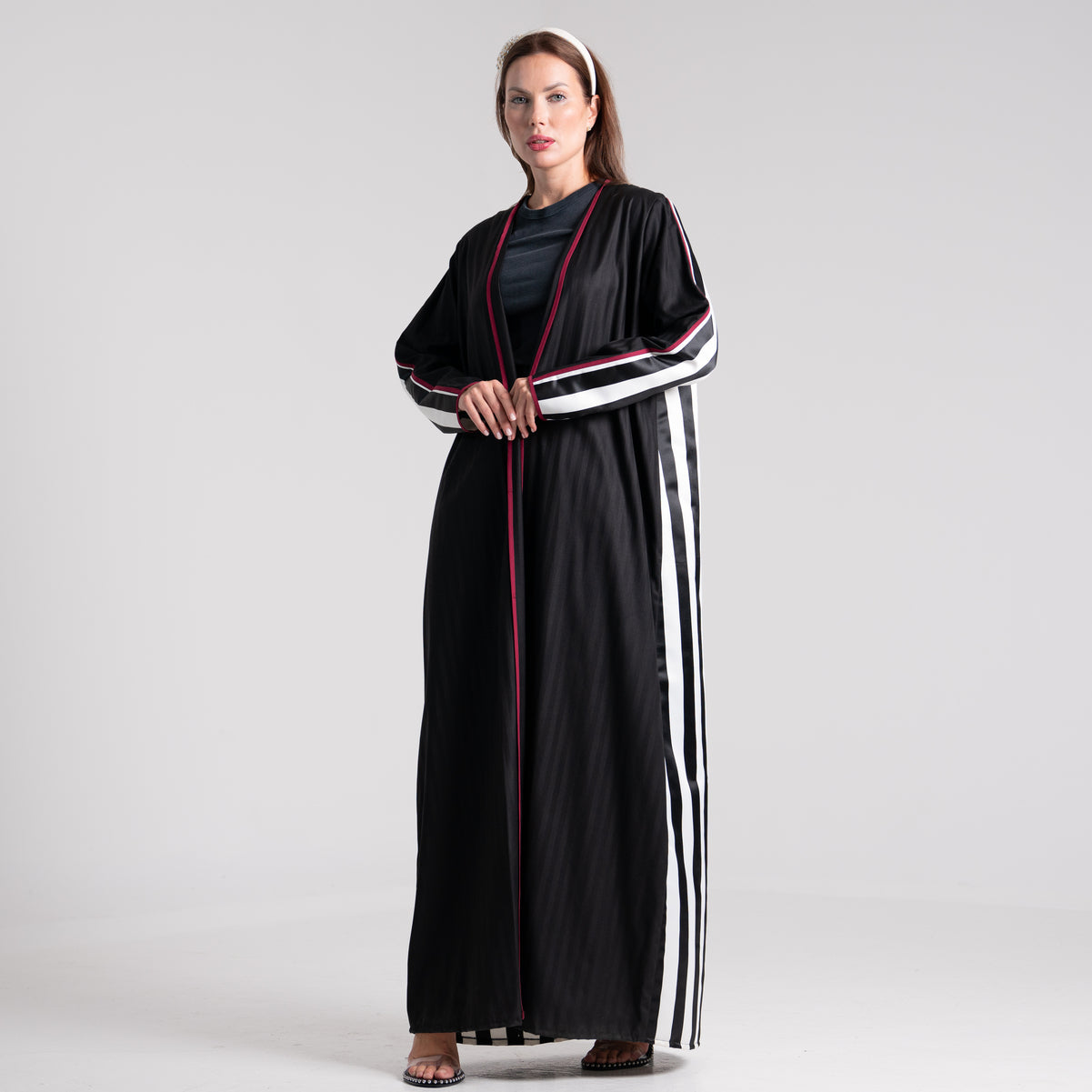 DALSH DESIGNS - Black Abaya with Striped Back