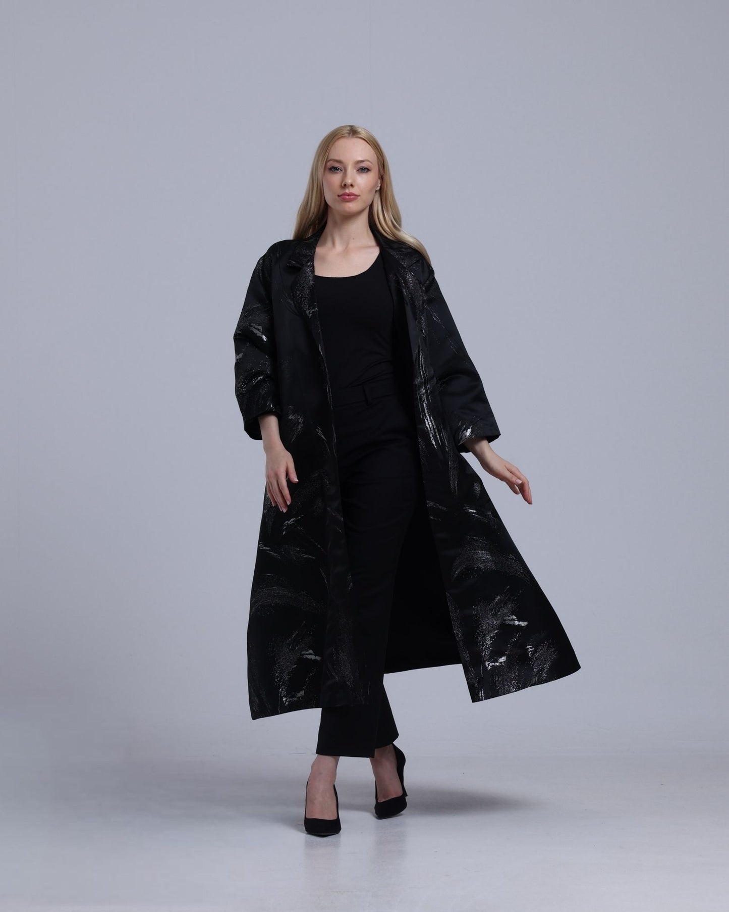 LA REINE - Black Metallic Jacquard  Coat