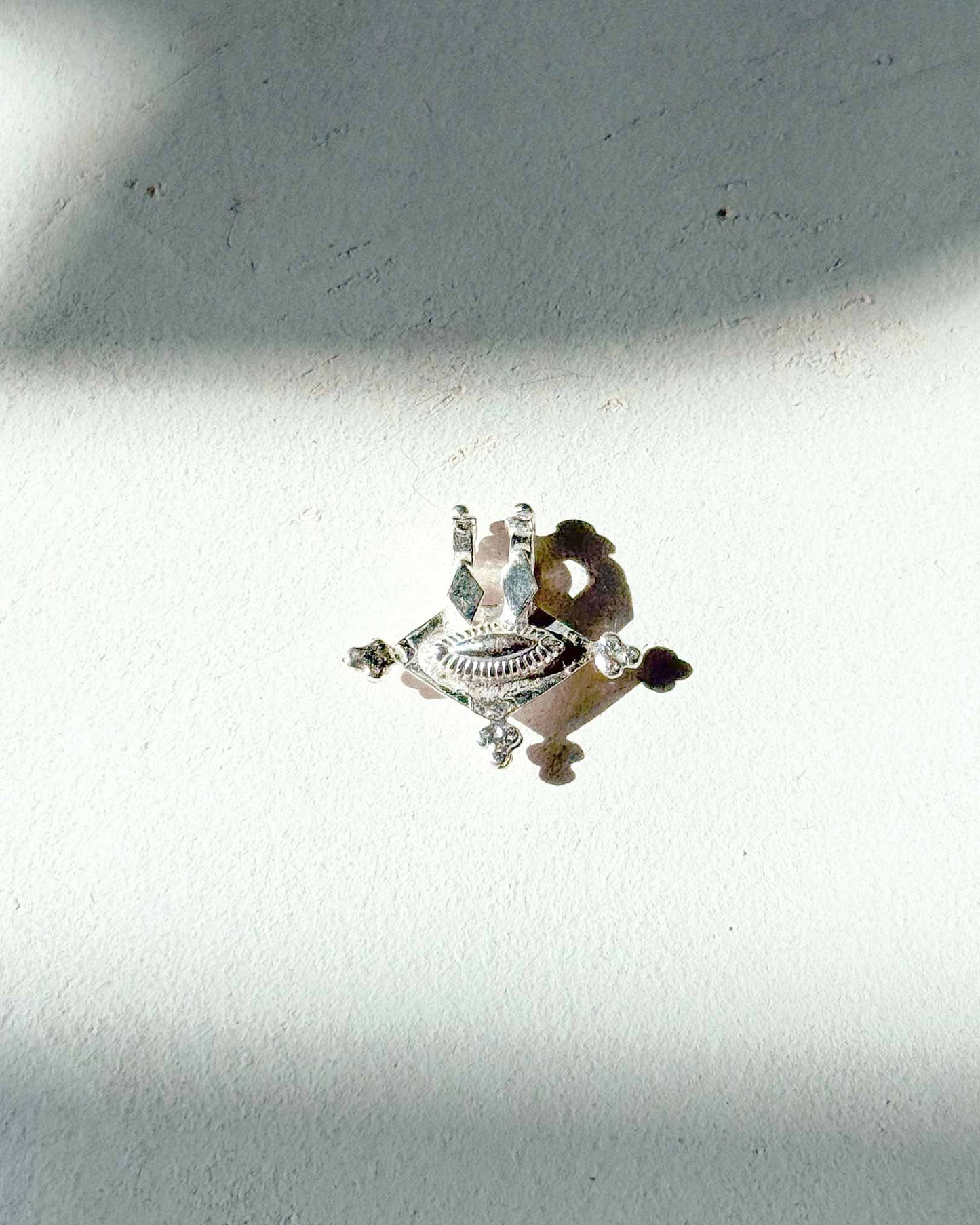 BY RAHINA - Hirz Sterling Silver Pendant