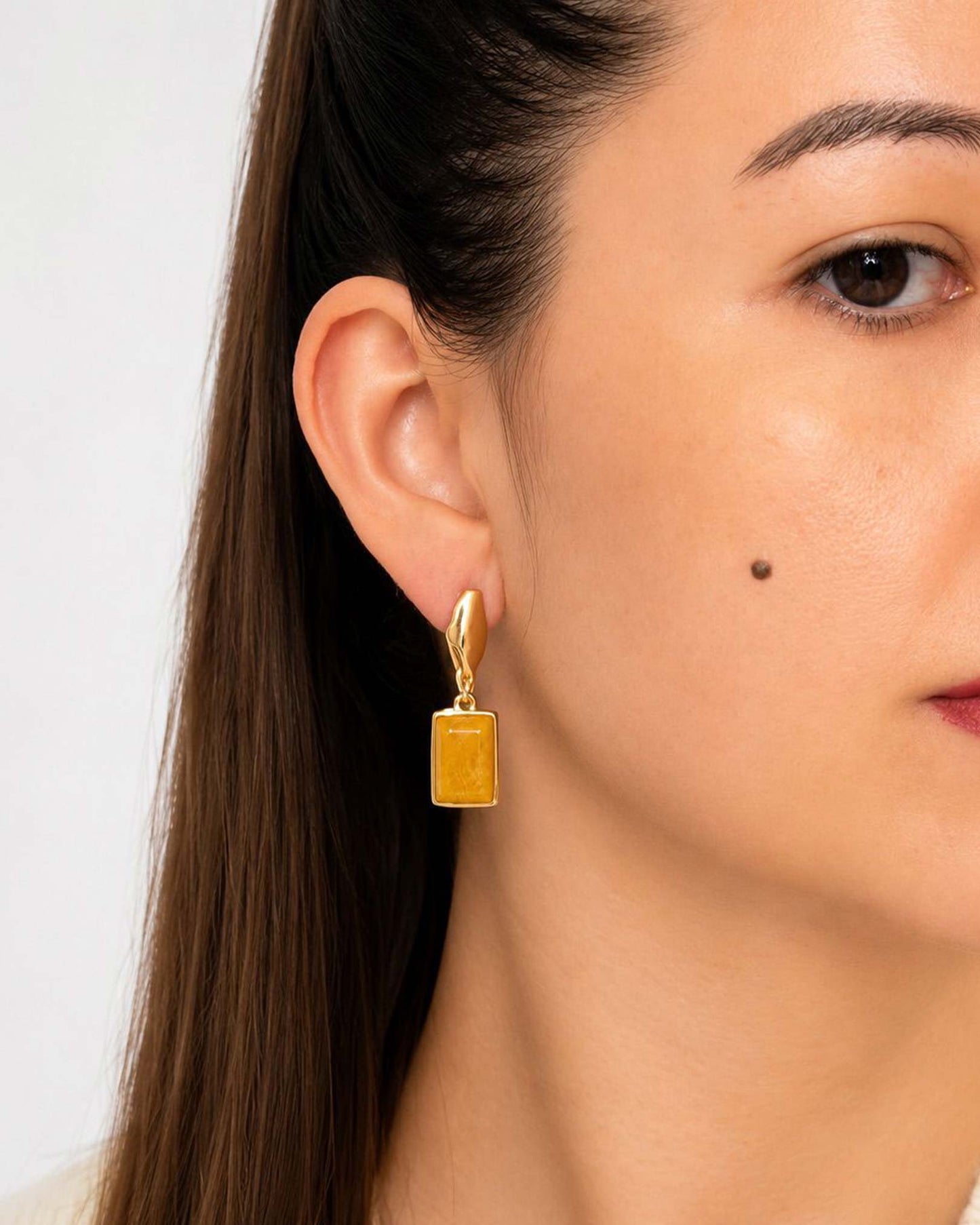 TREASURES OF BRAZIL - Colours of Brazil Lina Drop Fluid Stud Earrings - Yellow Amazonite Stone