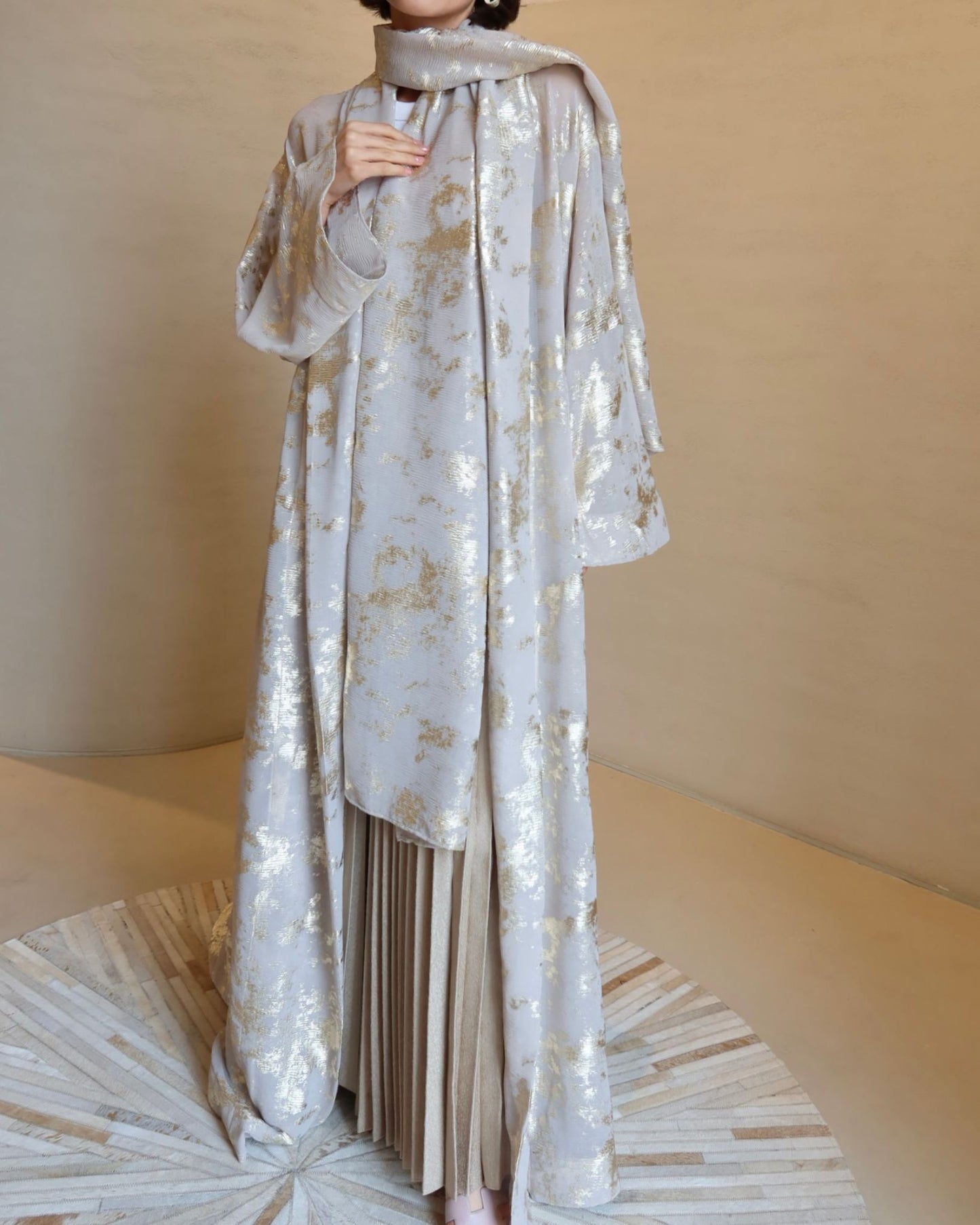 FLounge Goldbeaten Abaya