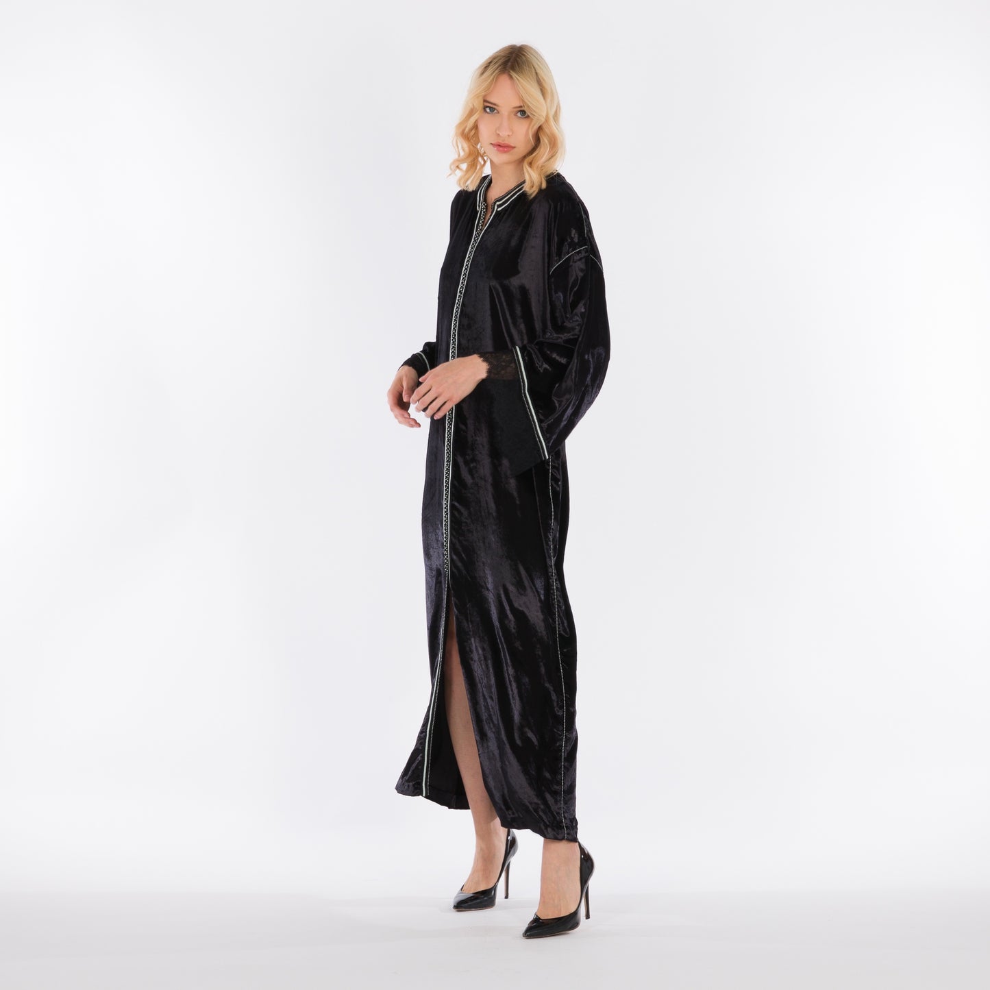 YARAKECH - Embroidered Black Moroccan Kaftan