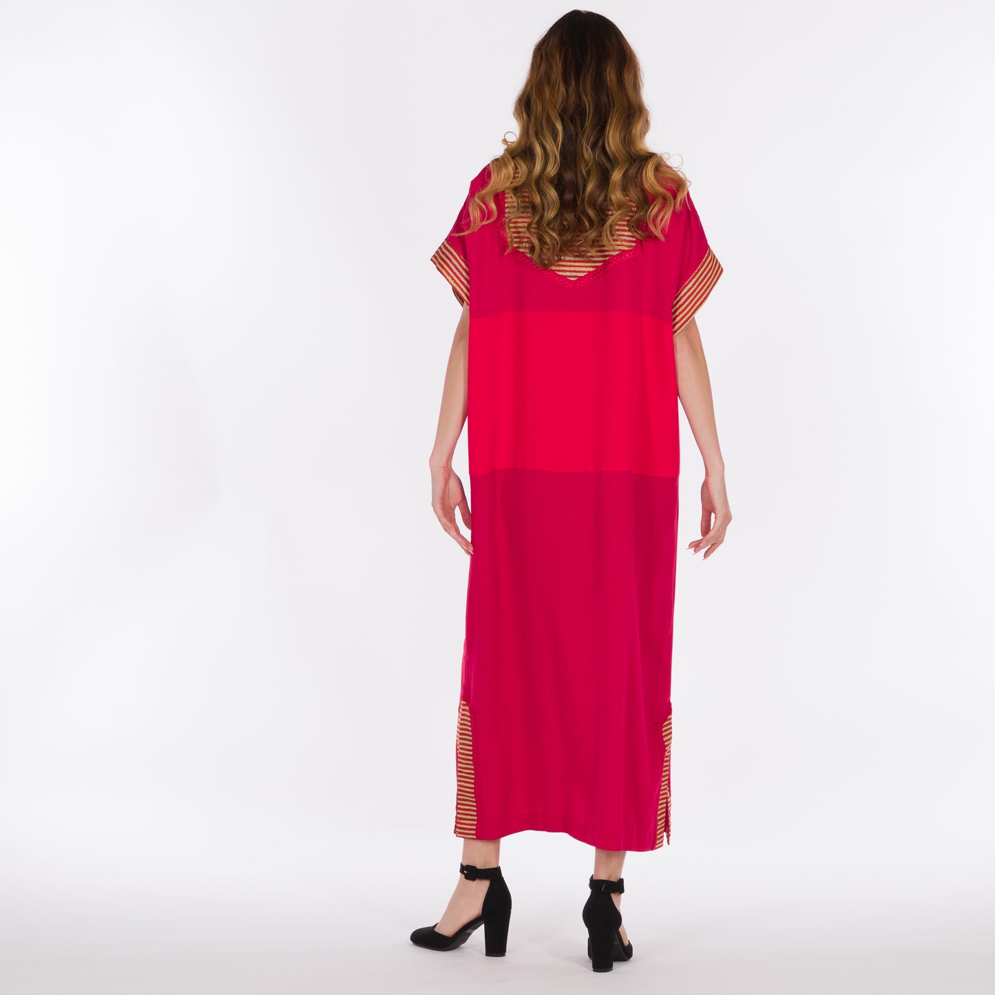 DALSH DESIGNS - طقم قفطان وعباية أحمر مكون من قطعتين