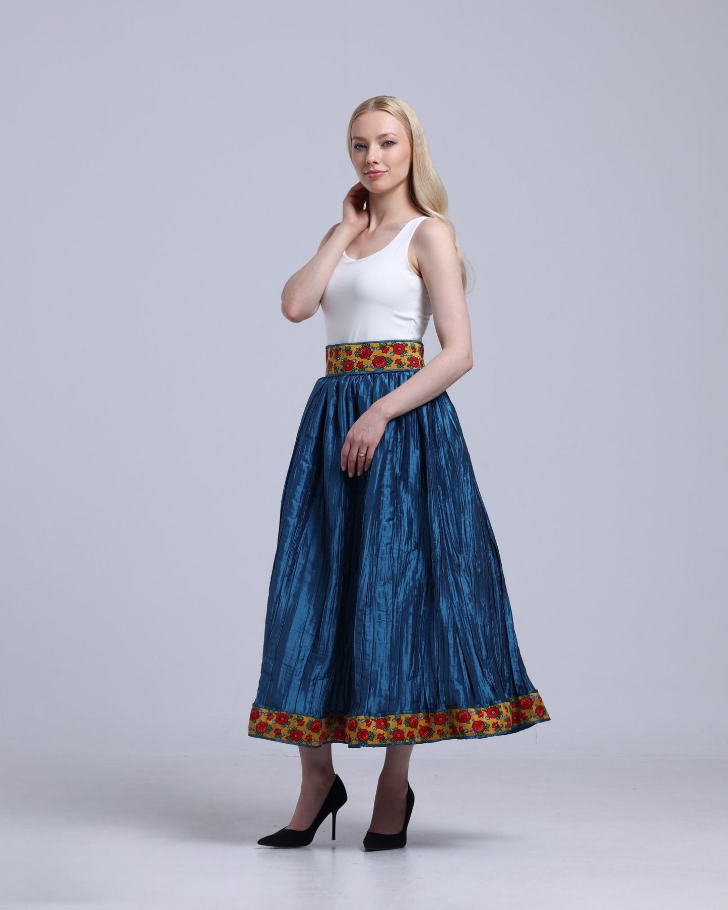 Crinkled Midi Skirt with Shalky Trim La Reine