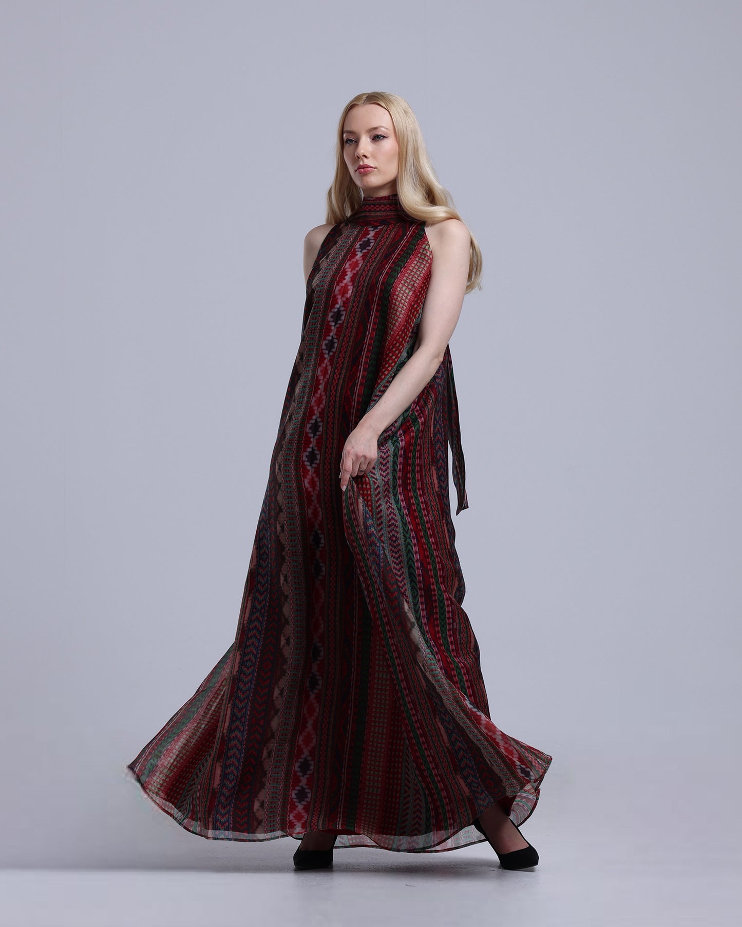 LA REINE - Organza Halter-Neck Maxi Dress