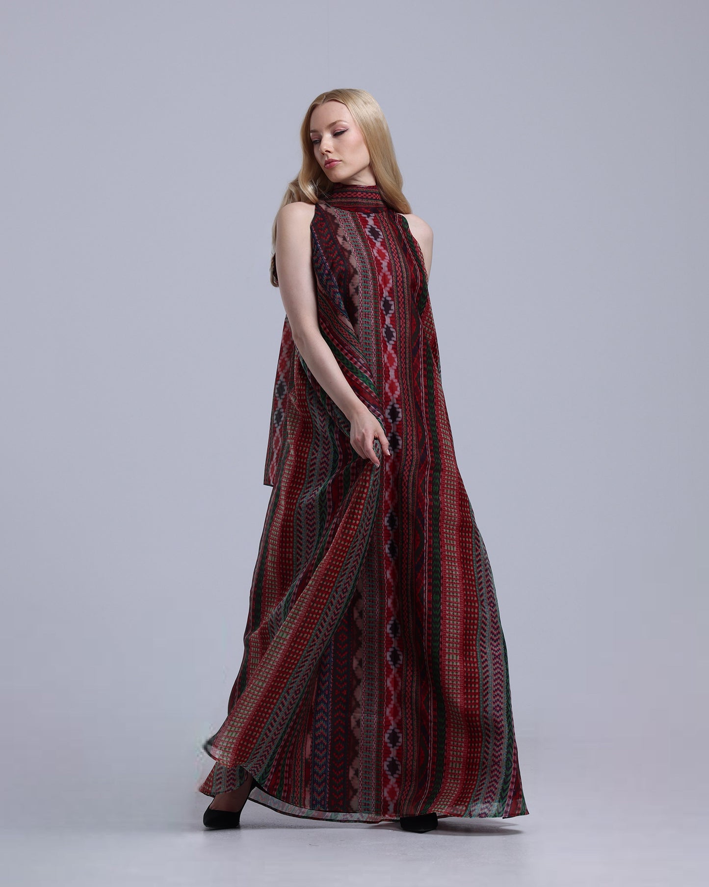 LA REINE - Organza Halter-Neck Maxi Dress