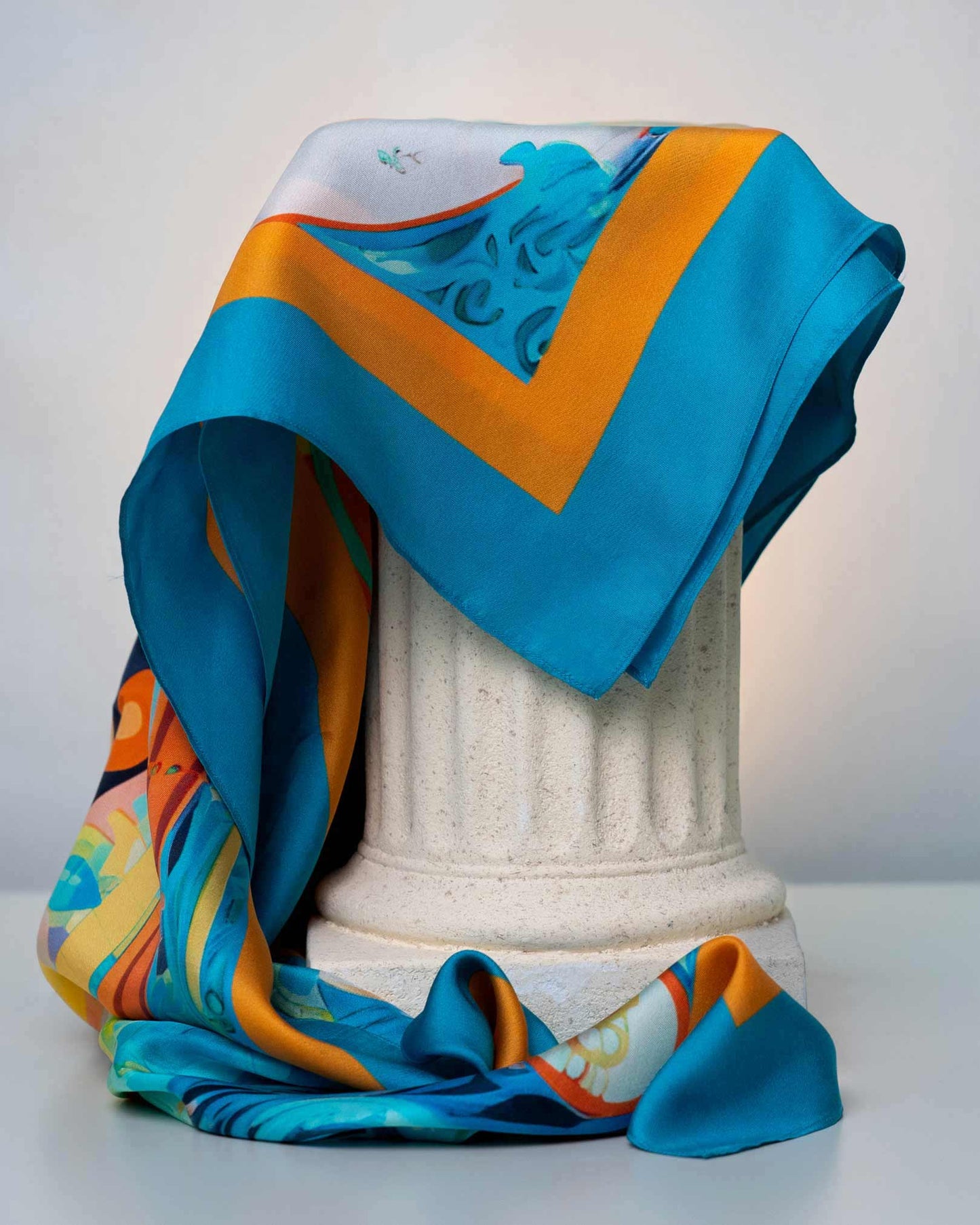 QOFFAH - La Valse des Planètes Scarf