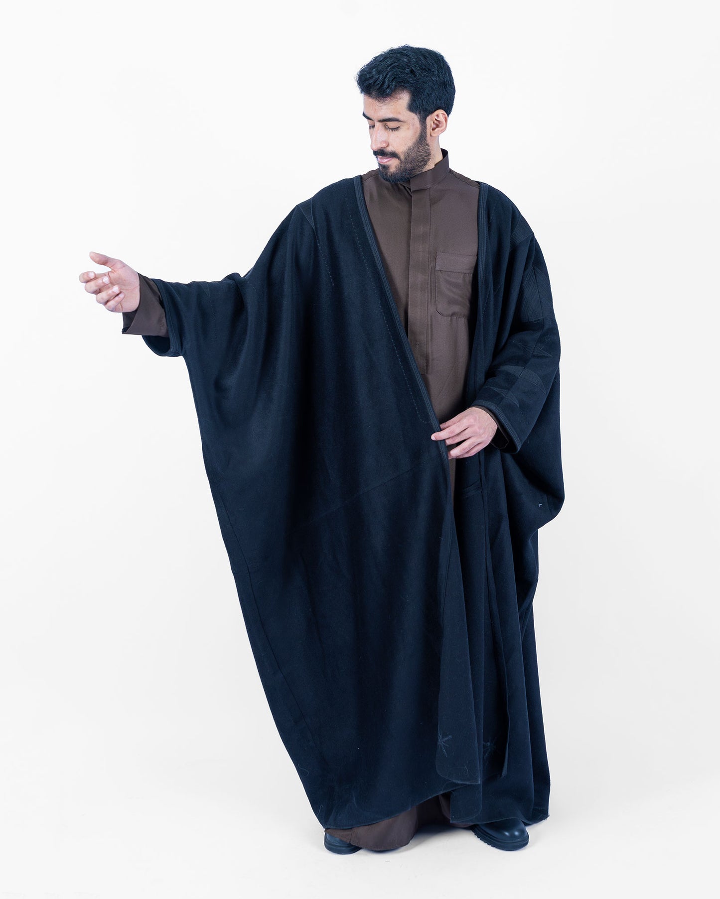 QORMUZ - JUBBAH Black Robe