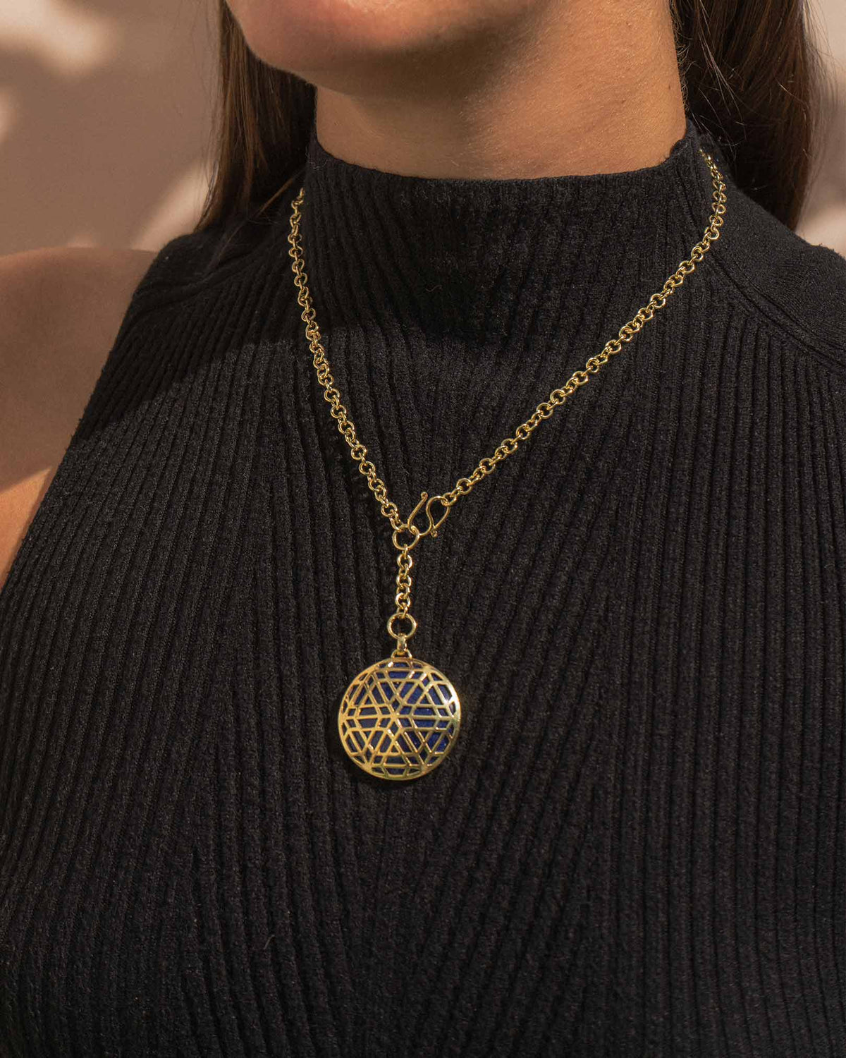 TURQUOISE MOUNTAIN - Jali Lattice Pendant Lapis Lazuli