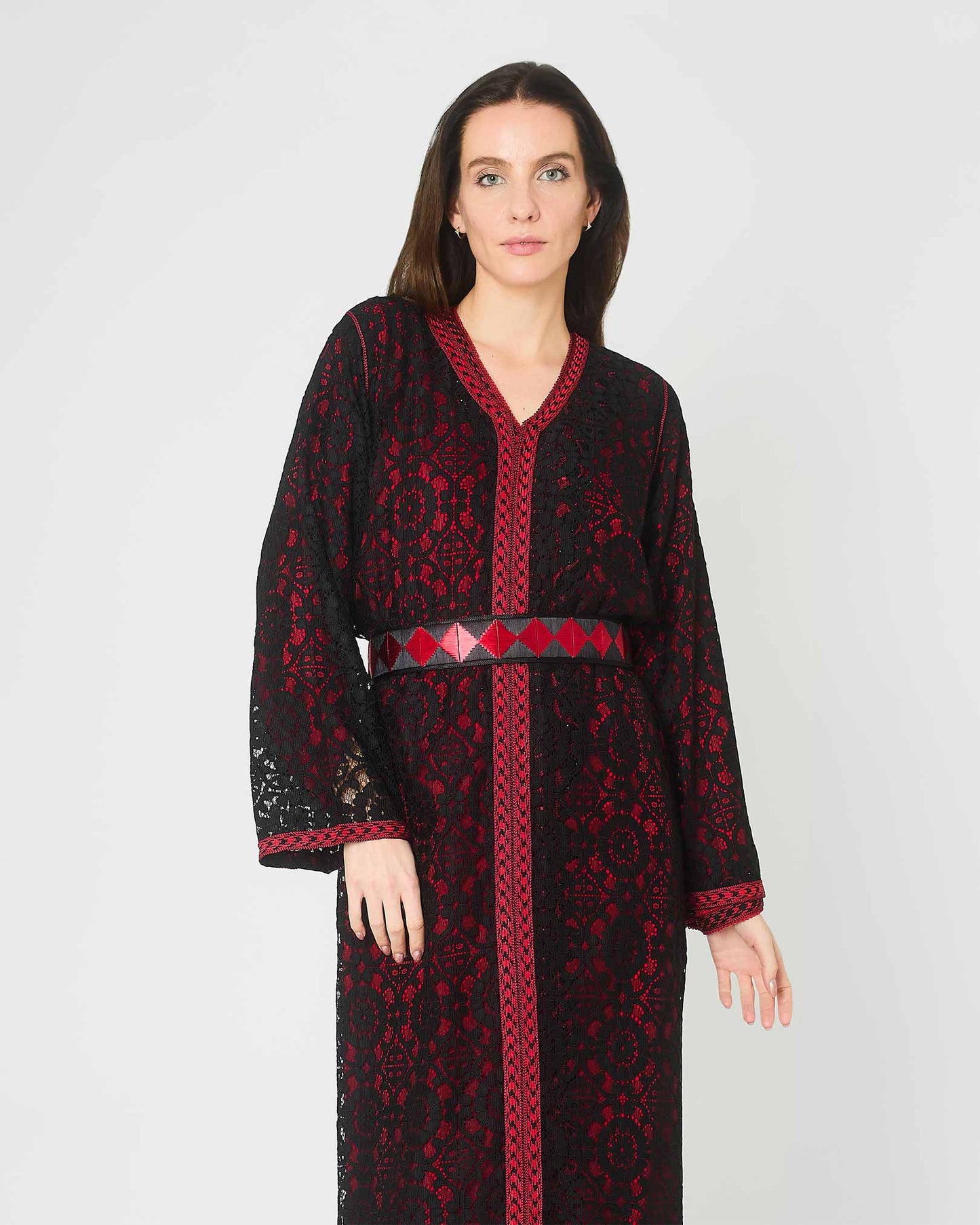 Yarakech - Two-Piece Lace Kaftan Set With Embroidered Belt