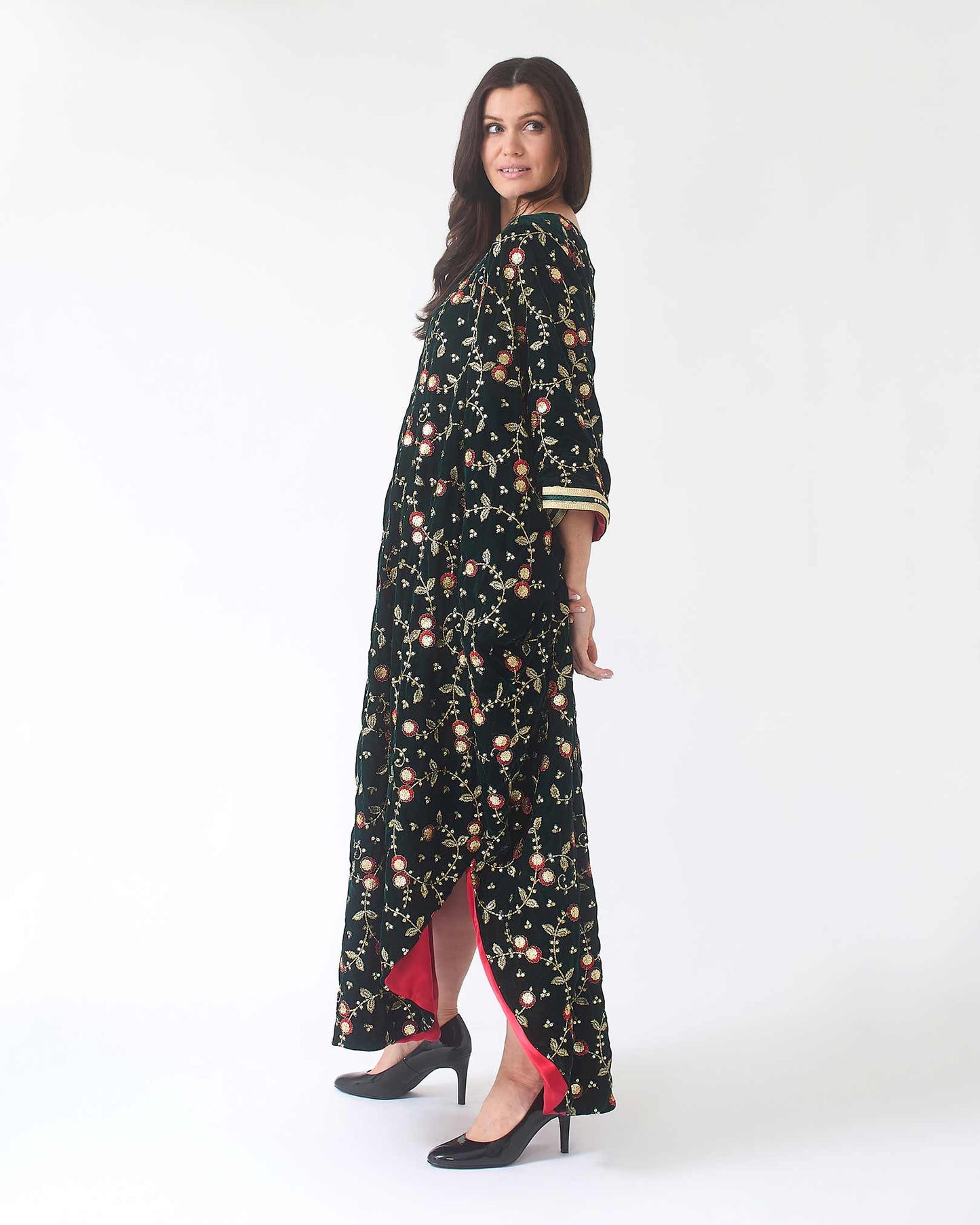 YARAKECH -  Embroidered Batwing Kaftan with Contrast Lining