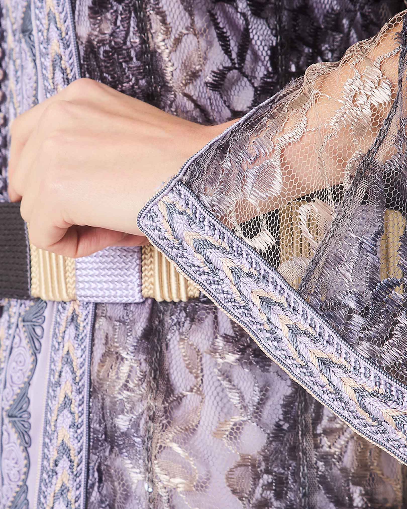 Lavender Lace Two-Piece Kaftan With Embroidered Belt