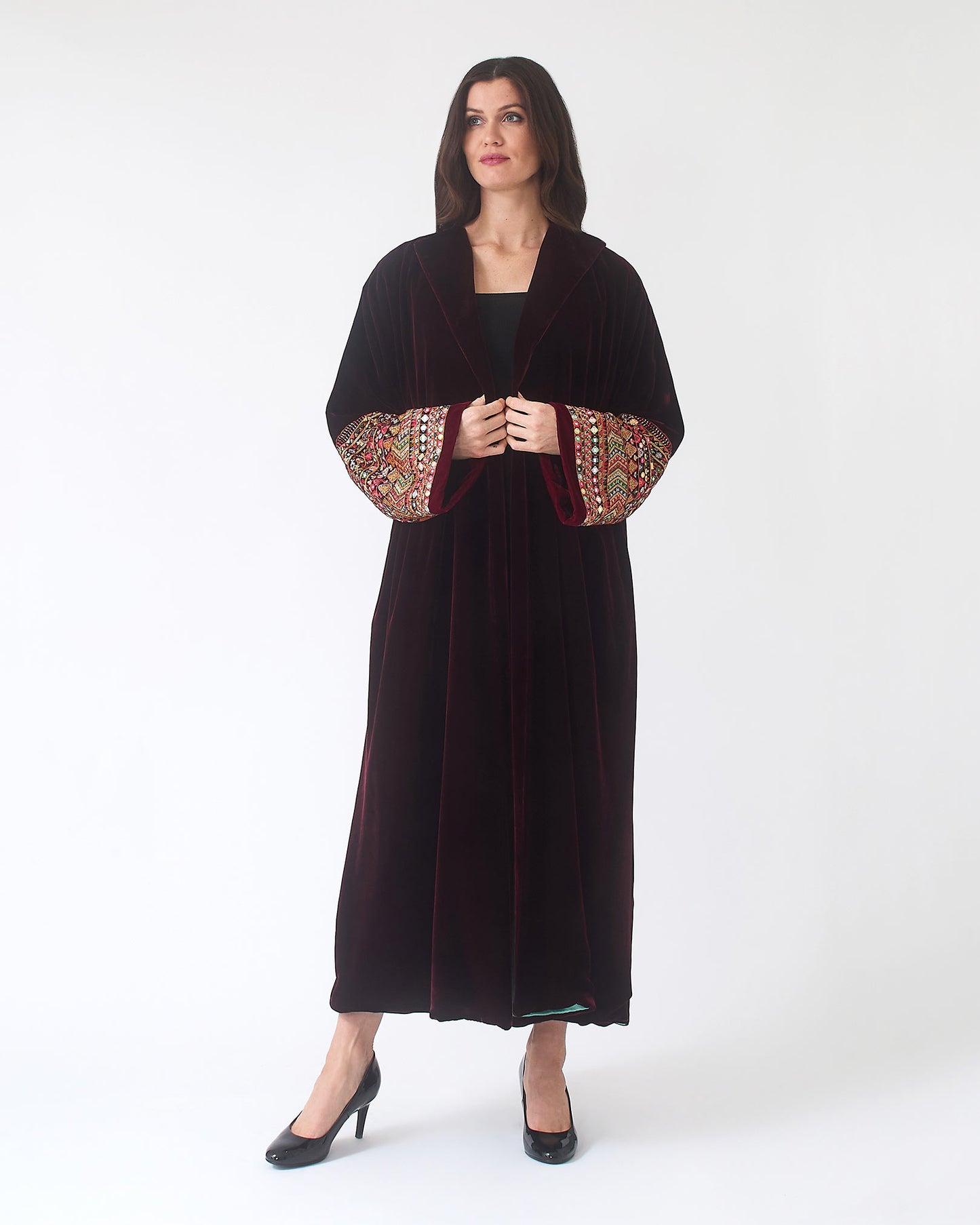 Yarakech - Burgundy Hand Embroidered Abaya
