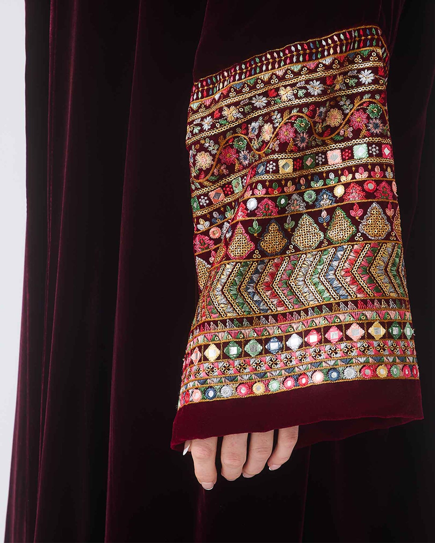 Yarakech - Burgundy Hand Embroidered Abaya